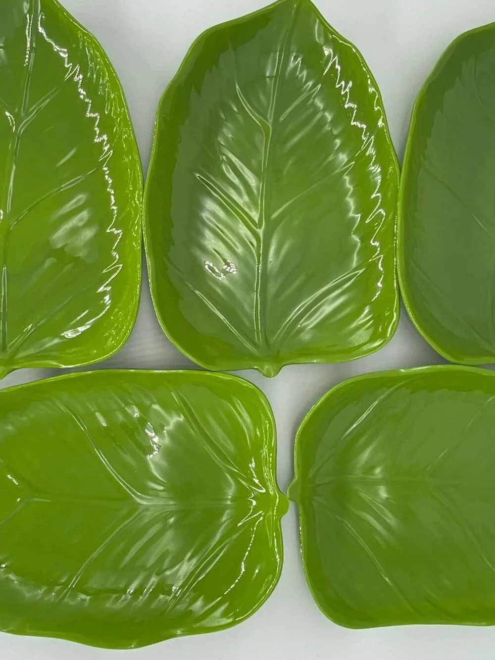 RARE Pier 1 Plates Palm Leaf Set Tropical Collection Melamine Green 9x6